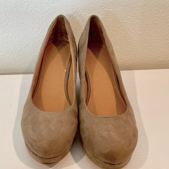 Cute brown heels - Picture 9 of 9